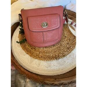 Coach Pebbled Leather Mauve Crossbody bag W/Twist Lock Pocket